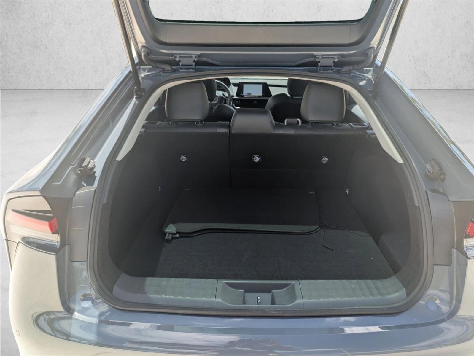 2025 Toyota Prius XLE (Natl)