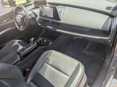 2025 Toyota Prius XLE (Natl)