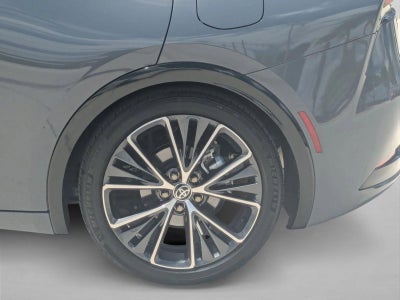 2025 Toyota Prius XLE (Natl)