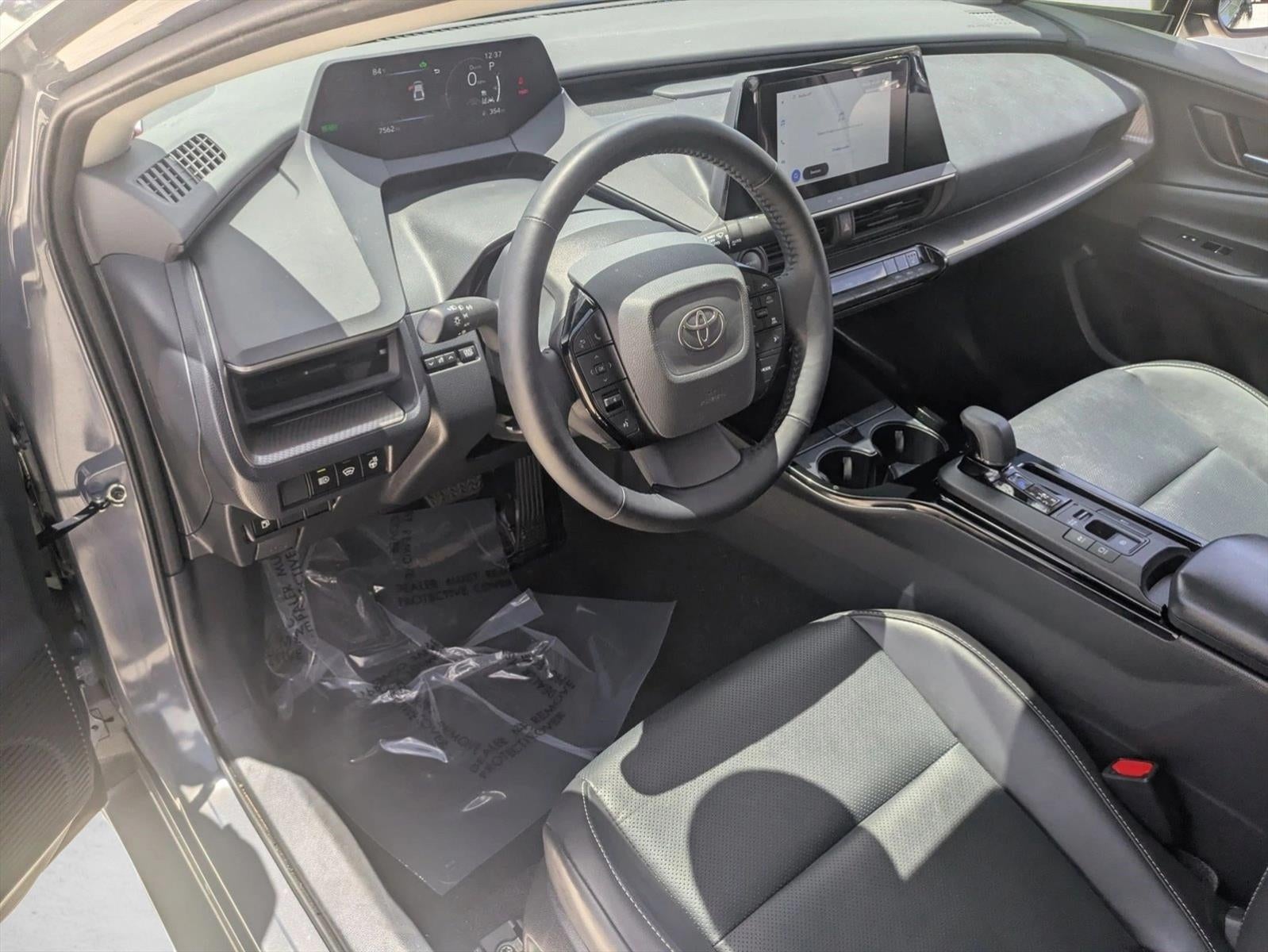 2025 Toyota Prius XLE (Natl)