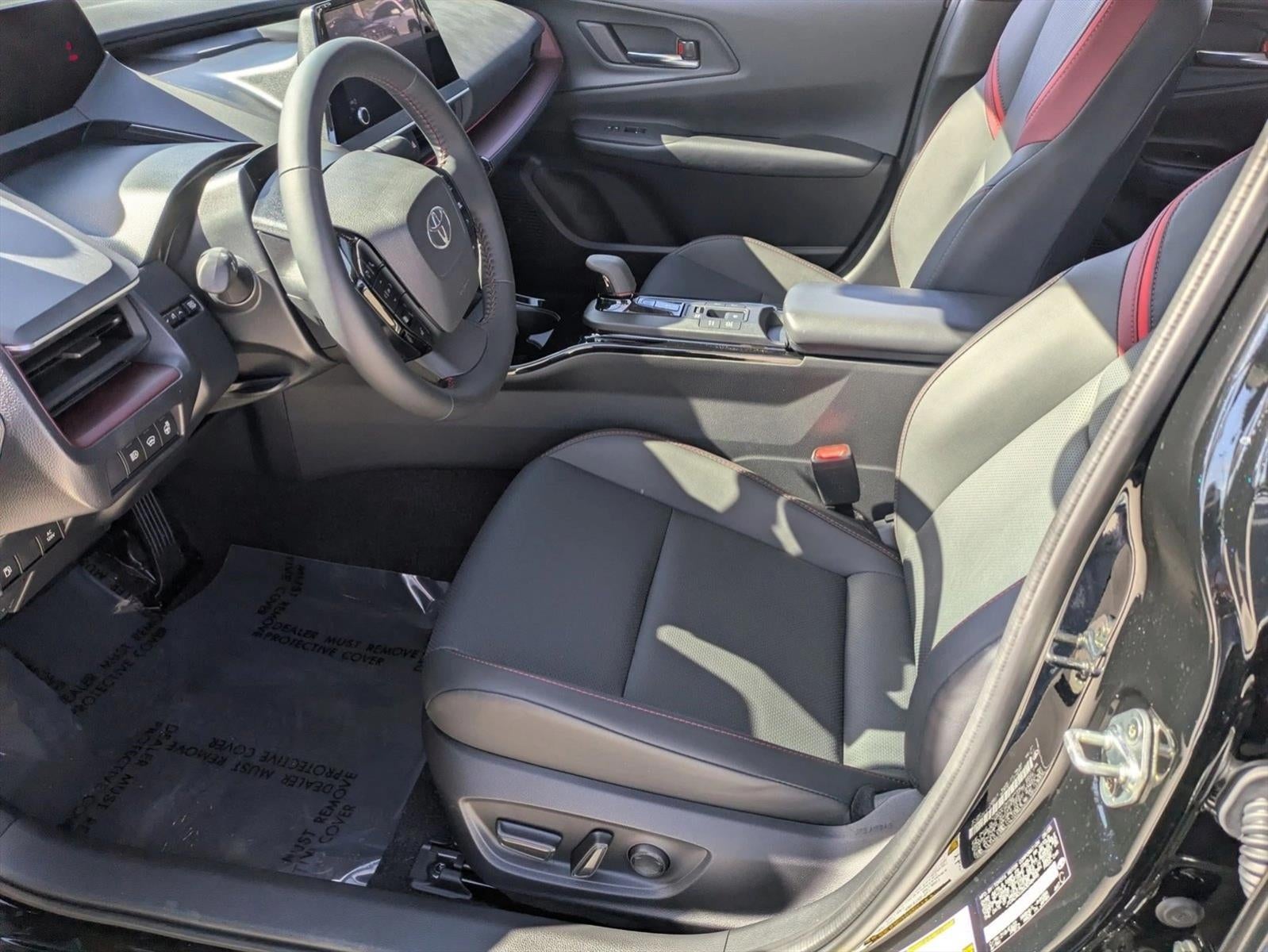 2025 Toyota Prius Plug-In Hybrid XSE (Natl)