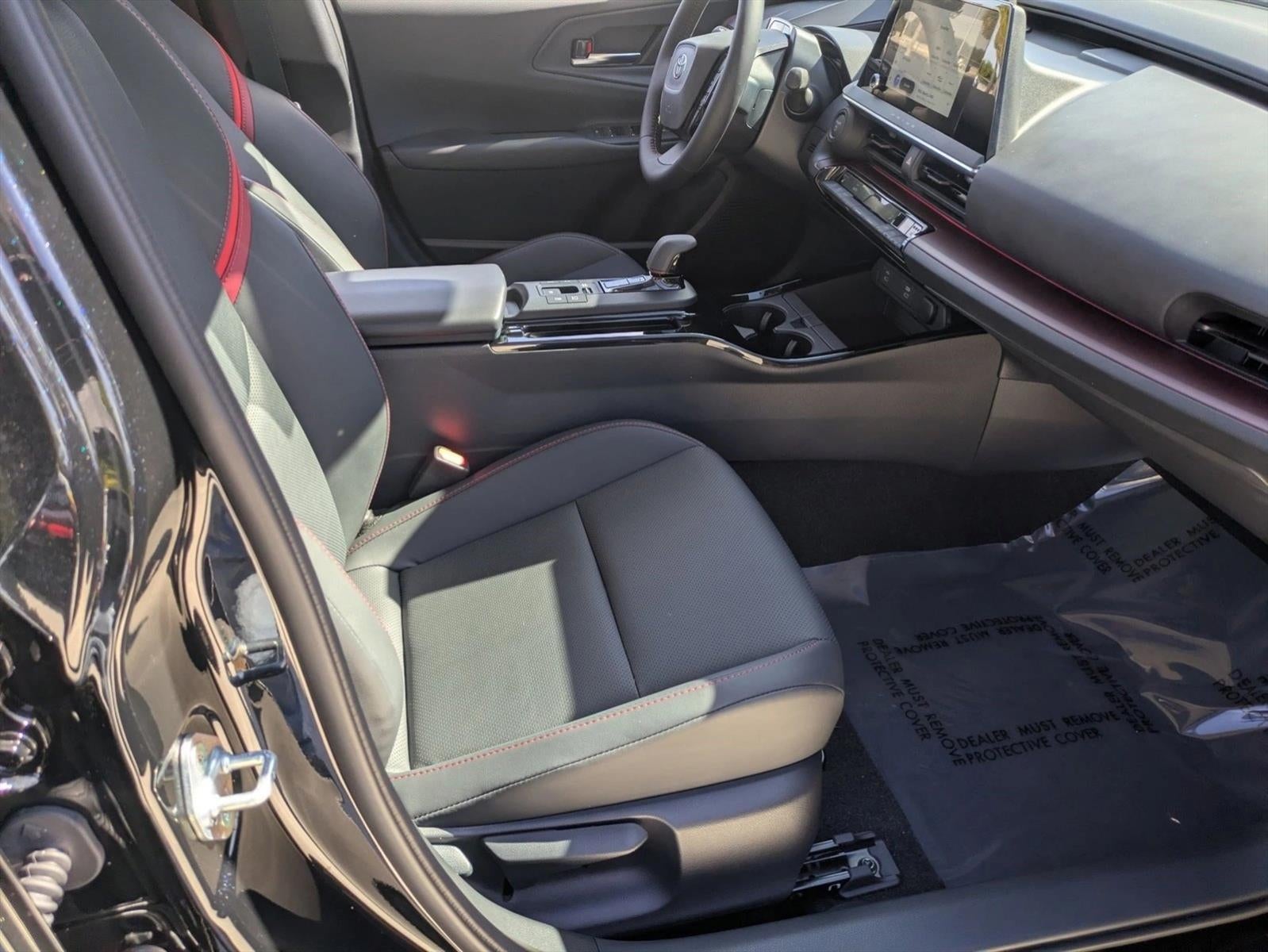 2025 Toyota Prius Plug-In Hybrid XSE (Natl)