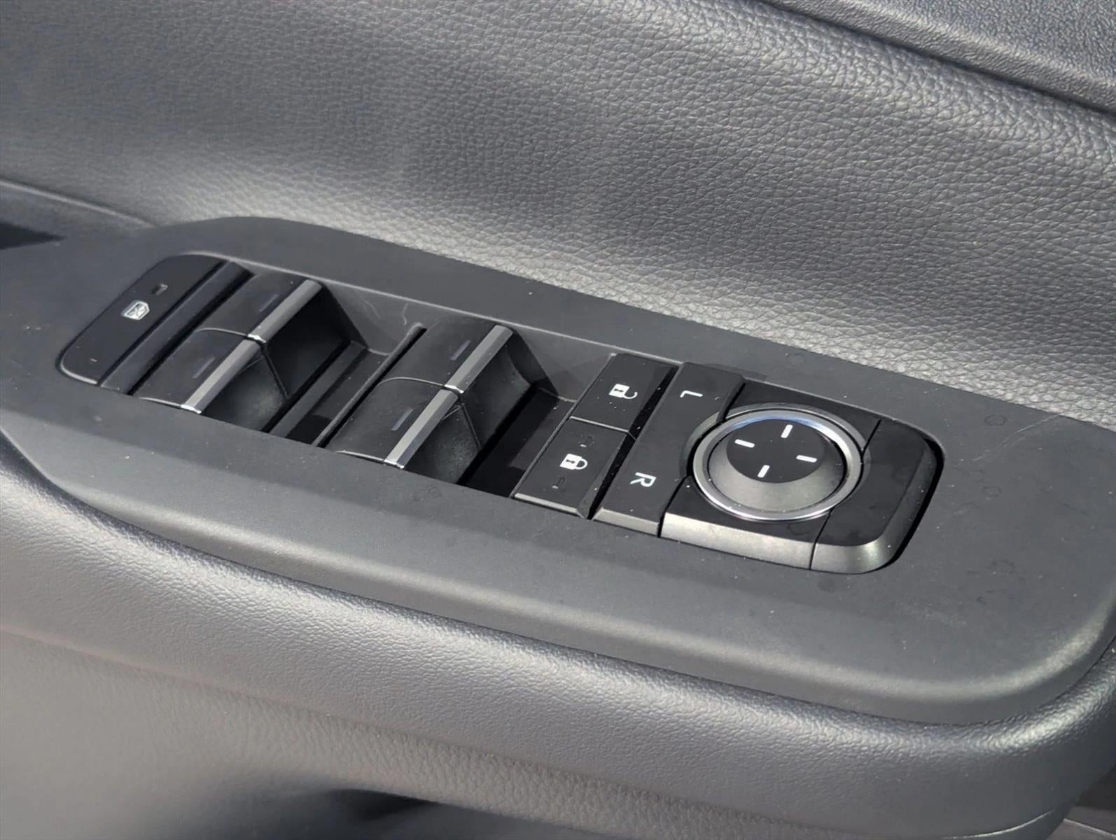 2025 Toyota Prius Plug-In Hybrid XSE (Natl)