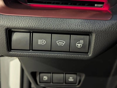 2025 Toyota Prius Plug-In Hybrid XSE (Natl)