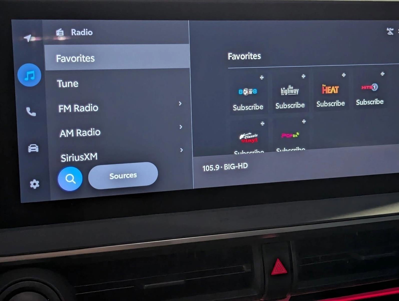 2025 Toyota Prius Plug-In Hybrid XSE (Natl)