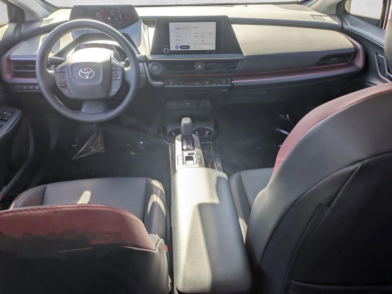 2025 Toyota Prius Plug-In Hybrid XSE (Natl)