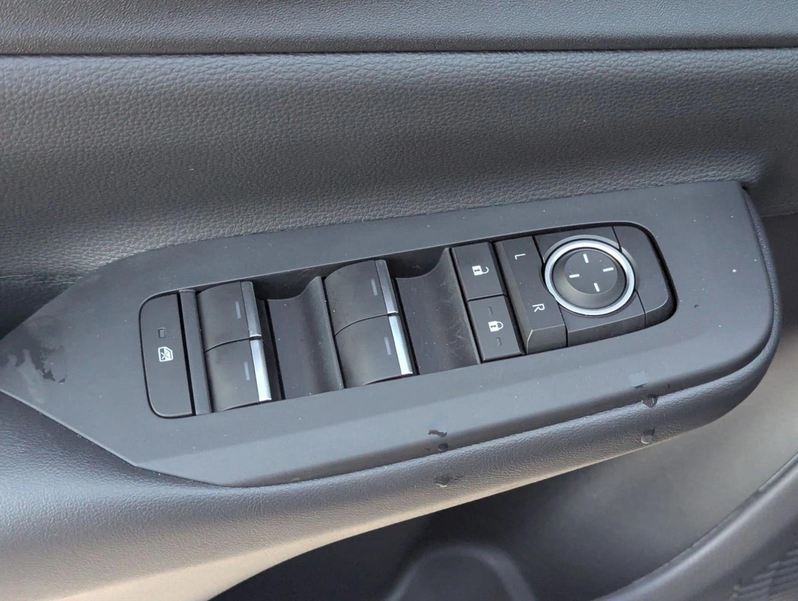 2026 Toyota Prius Plug-In Hybrid XSE (Natl)