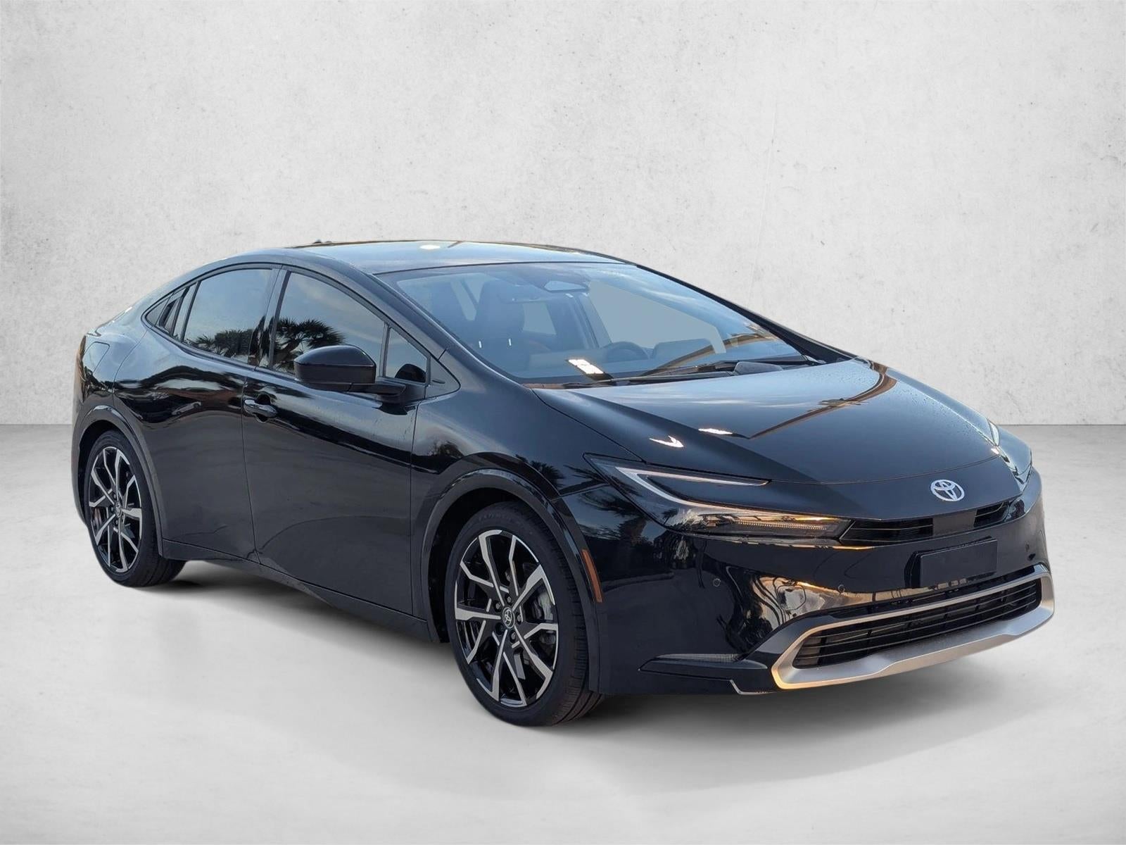 2026 Toyota Prius Plug-In Hybrid XSE (Natl)