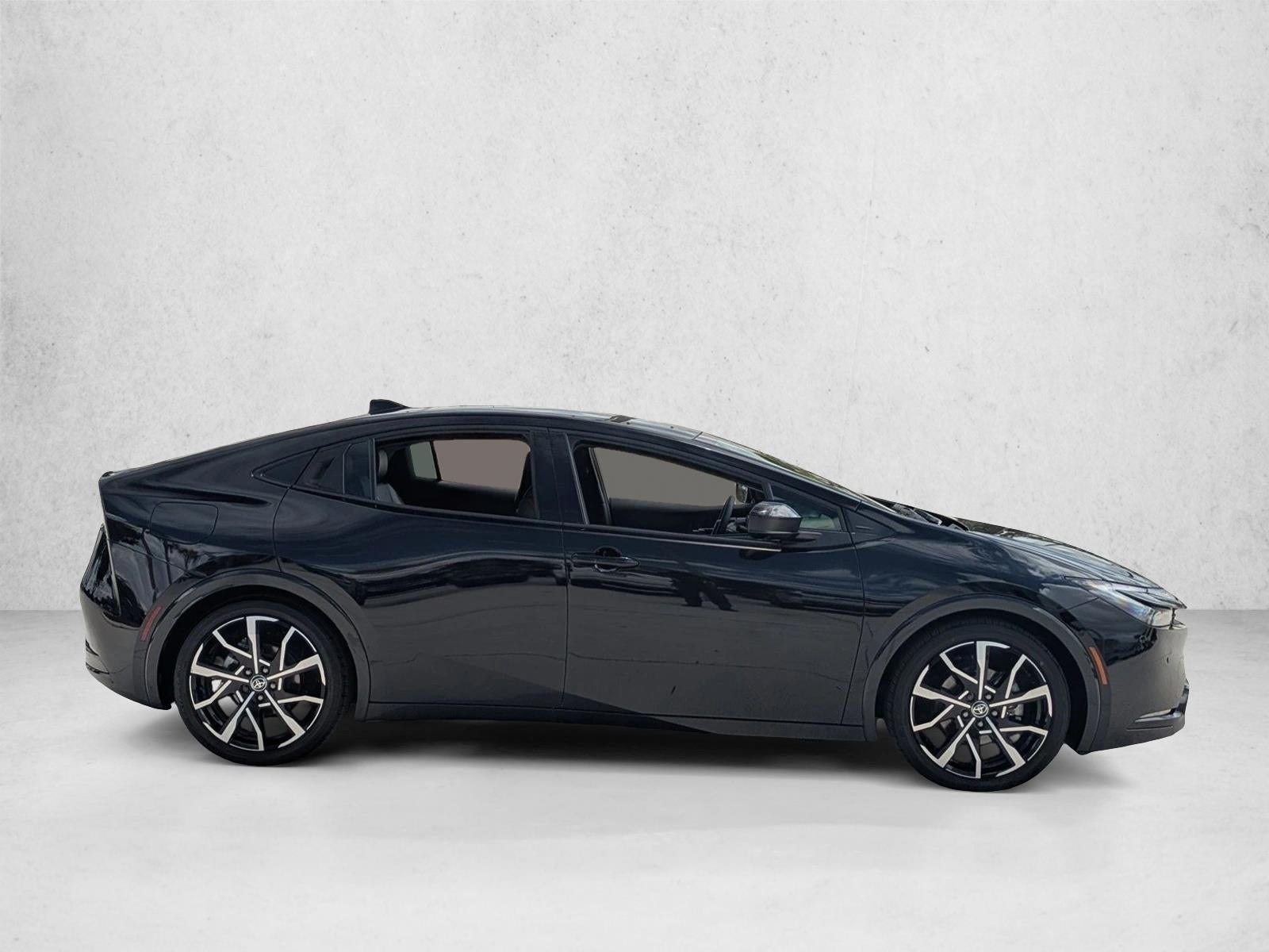 2026 Toyota Prius Plug-In Hybrid XSE Premium (Natl)