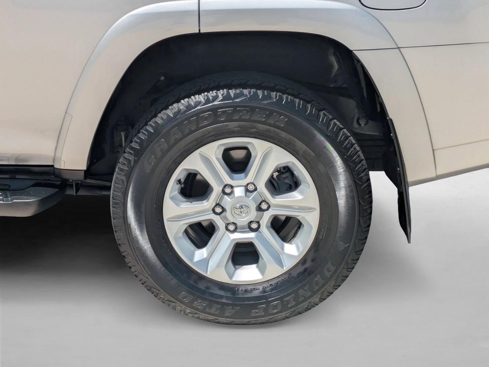 2024 Toyota 4Runner SR5 4WD (GS)