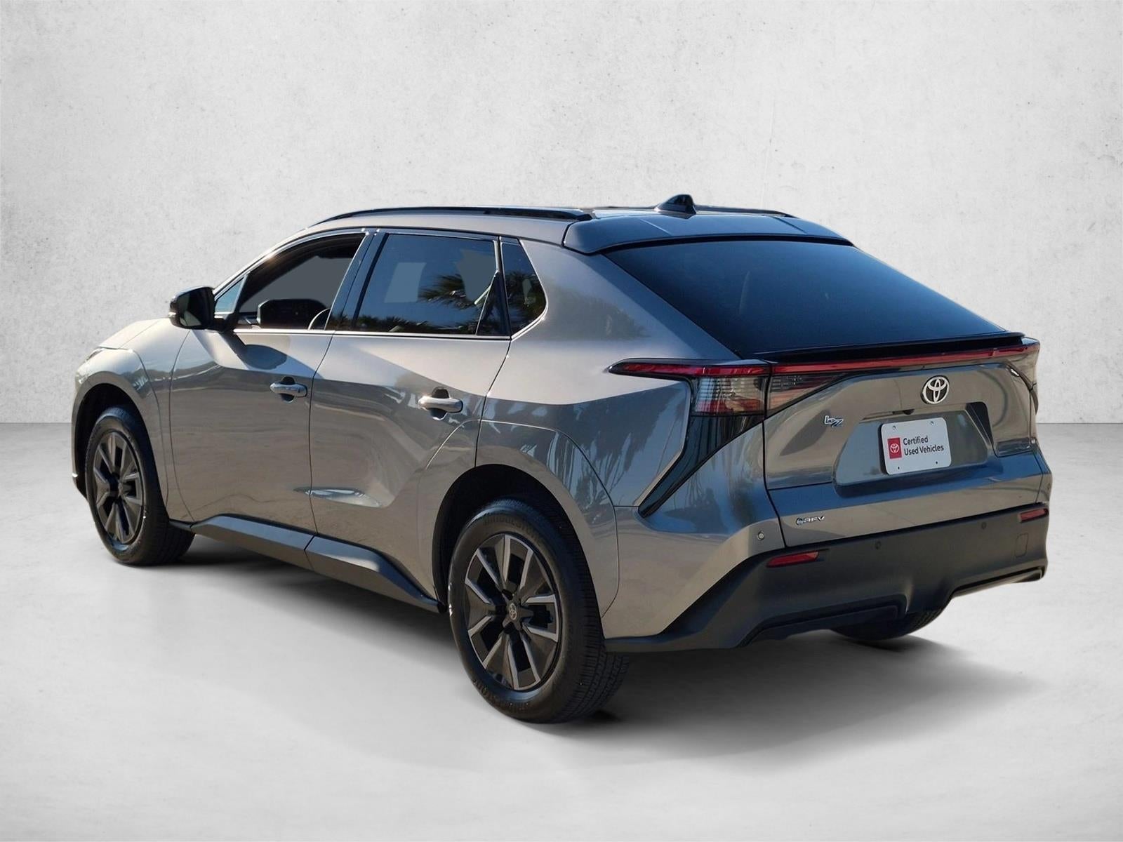 2026 Toyota bZ XLE Plus FWD (Natl)