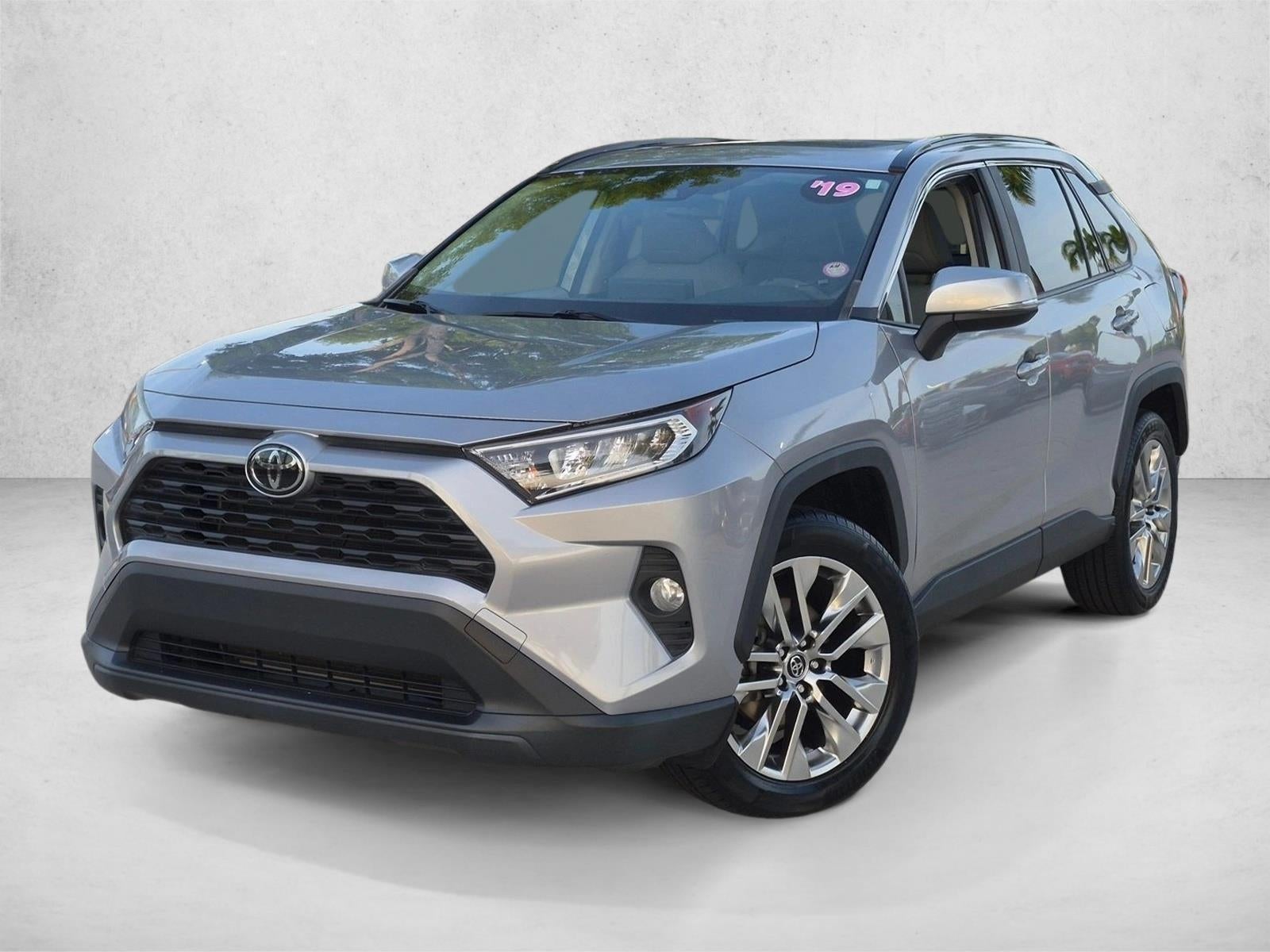 2019 Toyota RAV4 XLE Premium FWD (Natl)