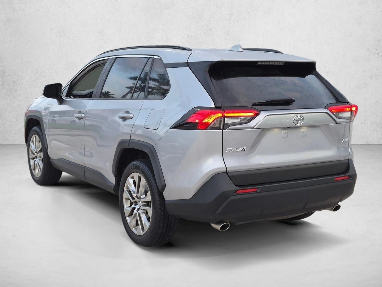 2019 Toyota RAV4 XLE Premium FWD (Natl)