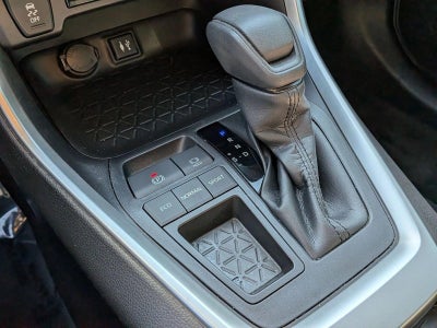 2019 Toyota RAV4 LE FWD (GS)