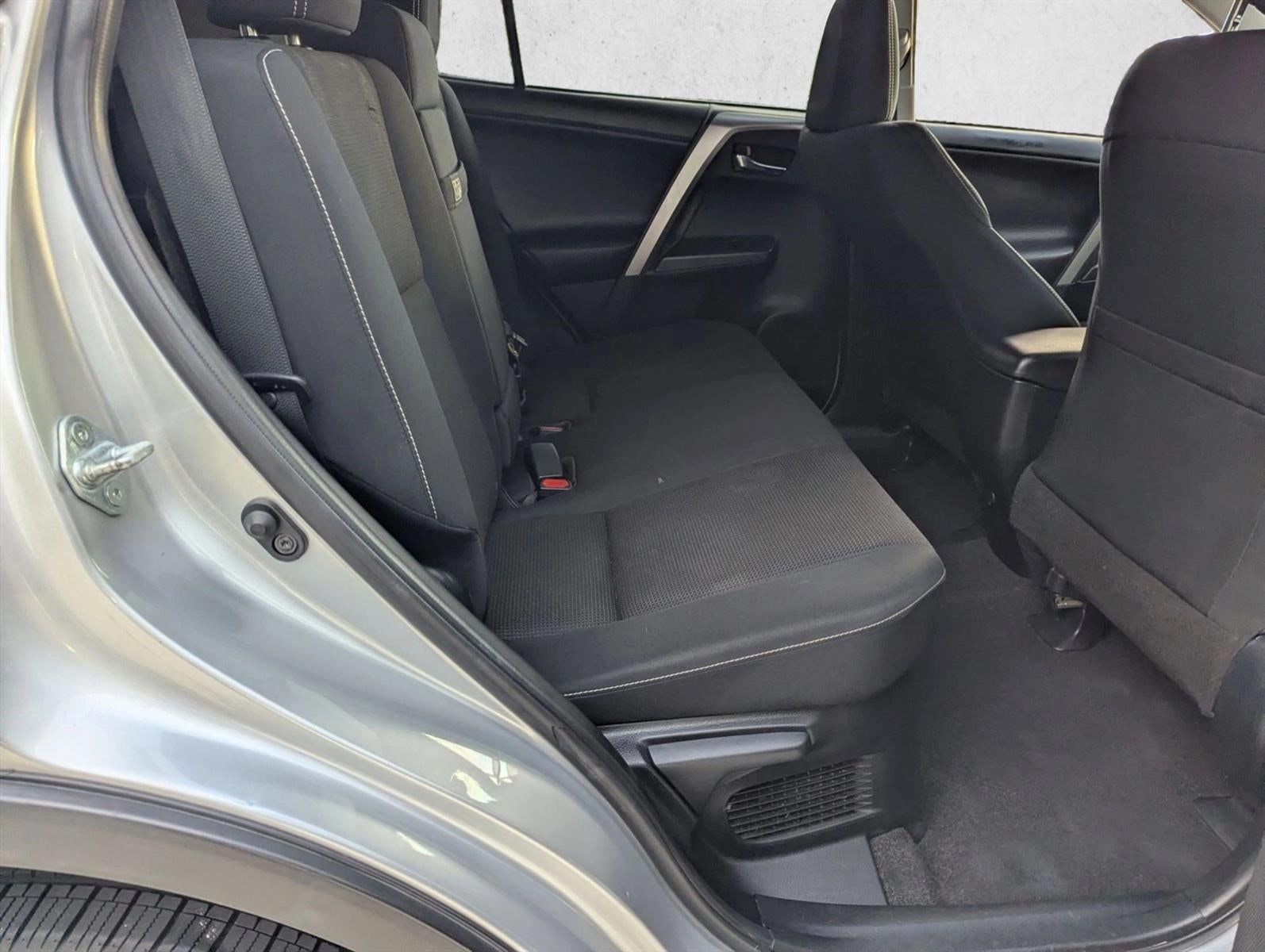 2016 Toyota RAV4 Hybrid AWD 4dr XLE (Natl)