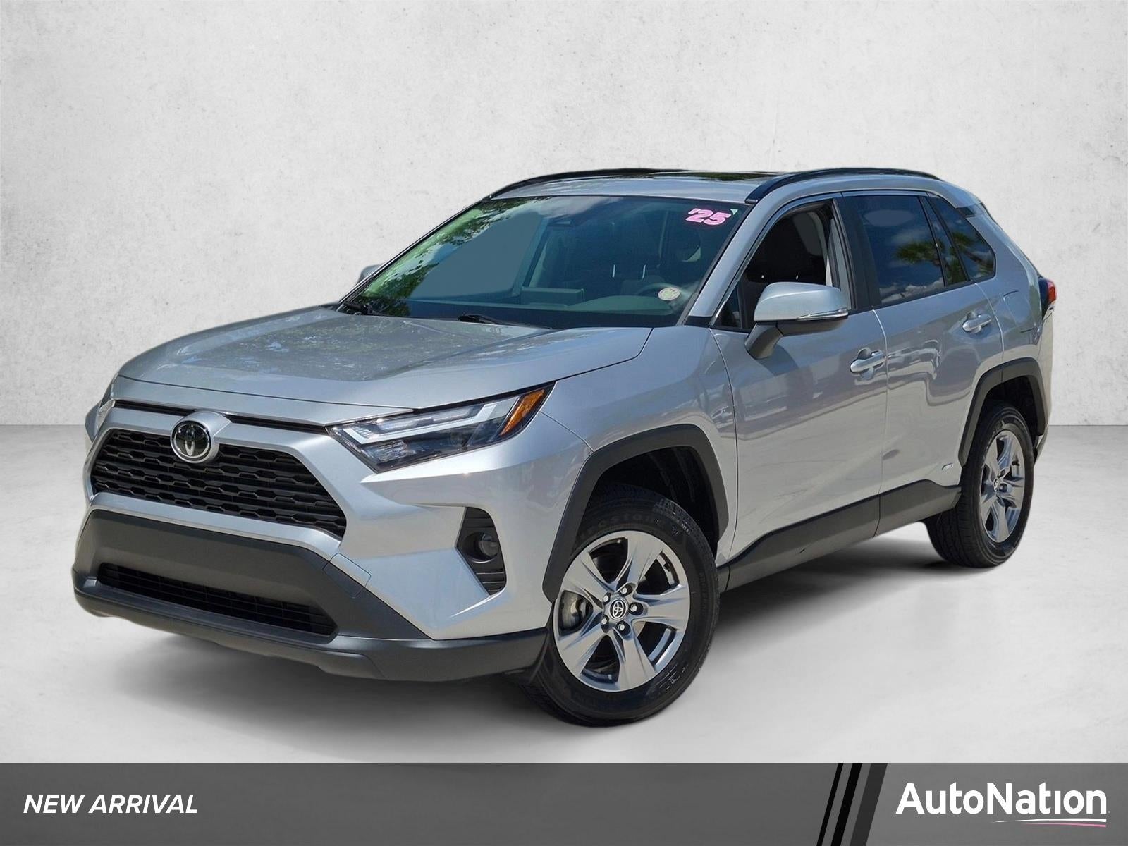 2025 Toyota RAV4 Hybrid XLE AWD (Natl)