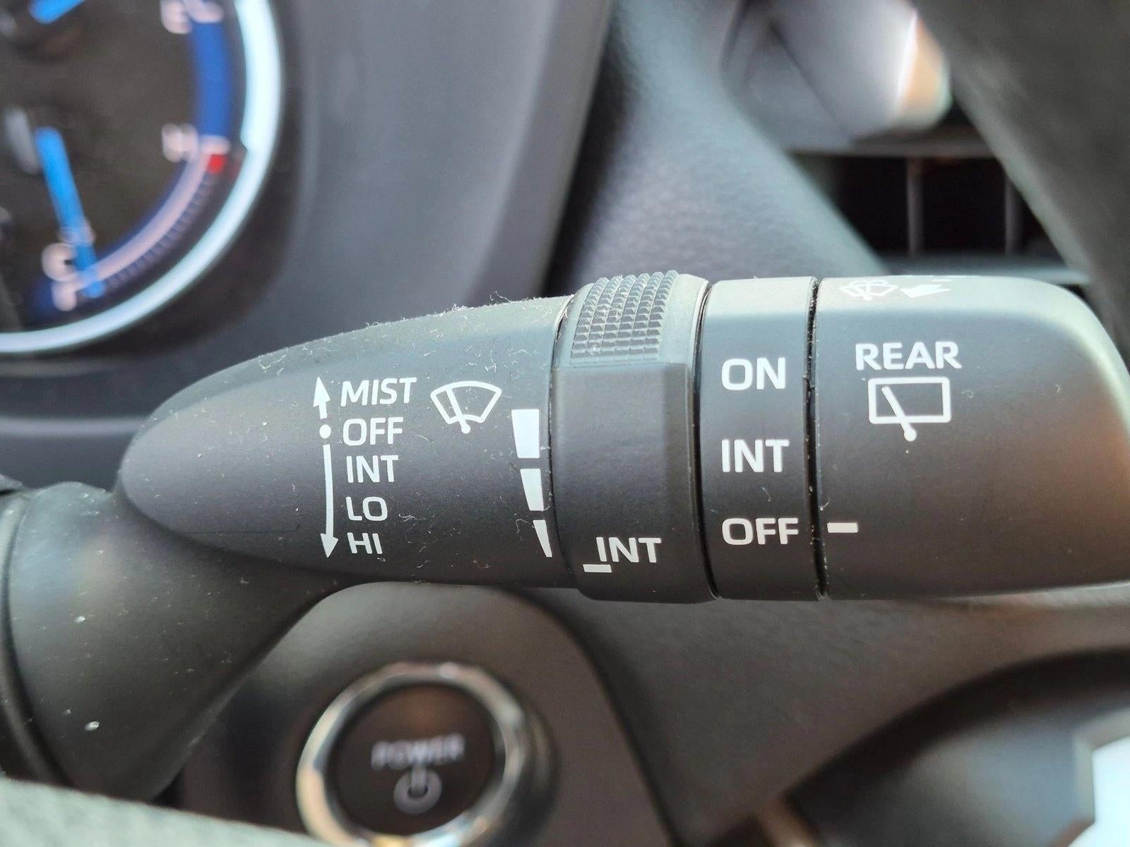 2025 Toyota RAV4 Hybrid XLE AWD (Natl)