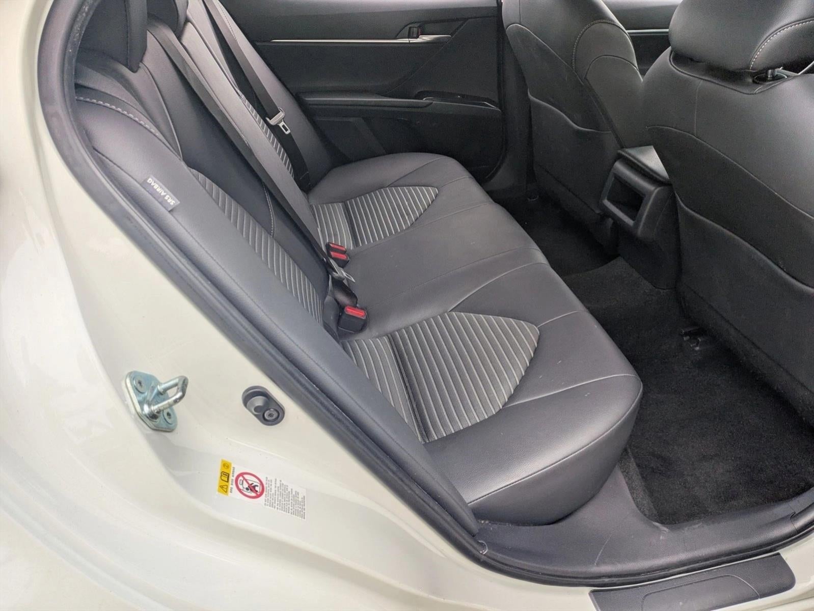 2018 Toyota Camry SE Auto (SE)