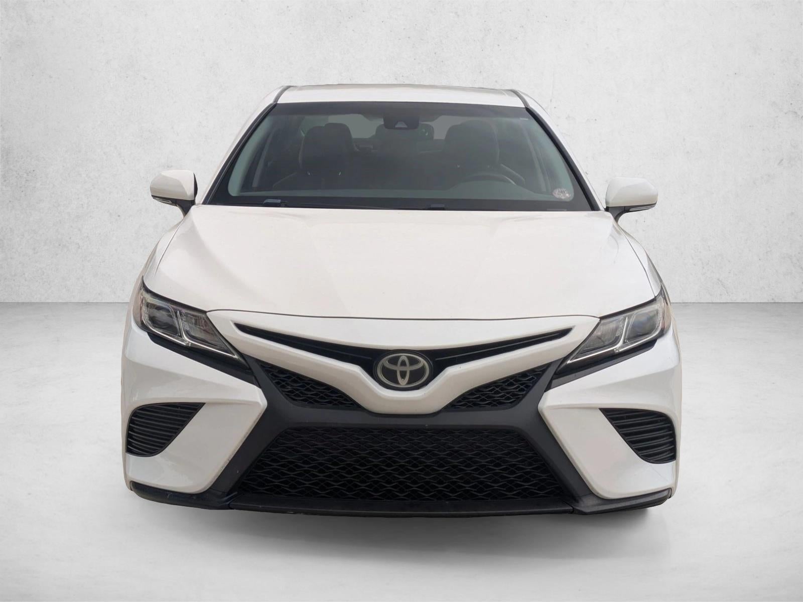 2018 Toyota Camry SE Auto (SE)