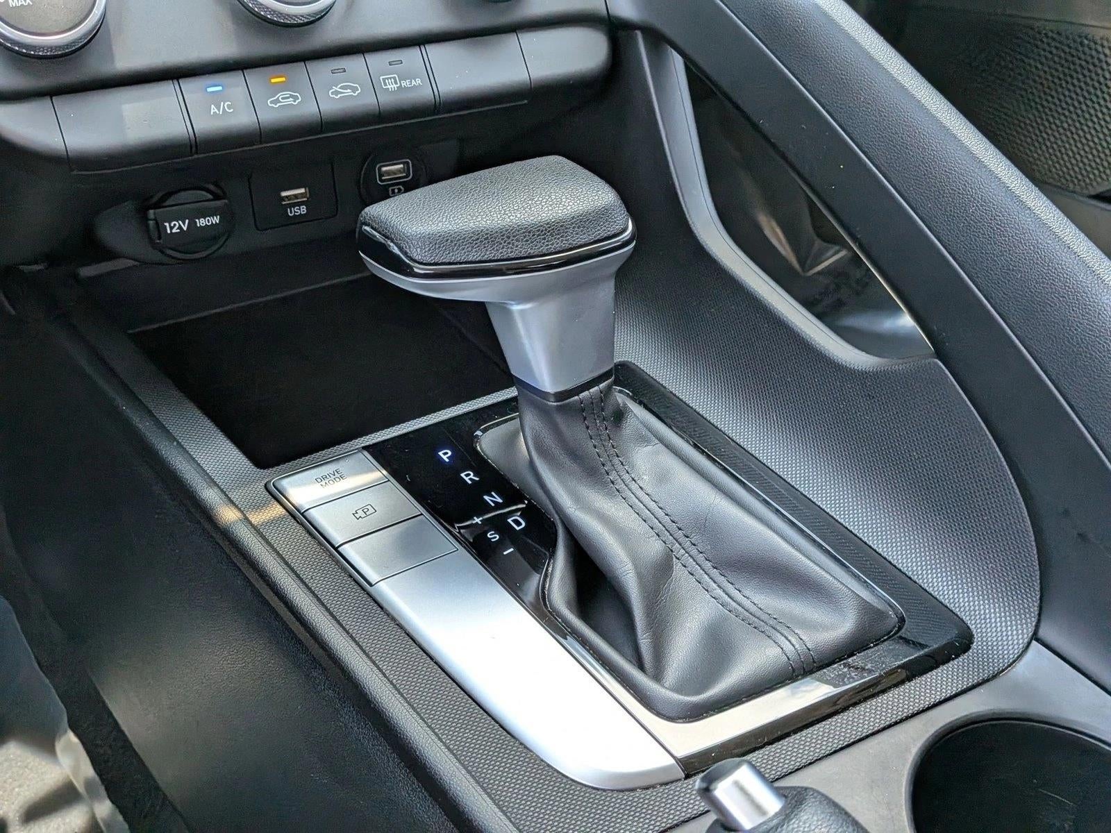 2022 Hyundai ELANTRA SE IVT
