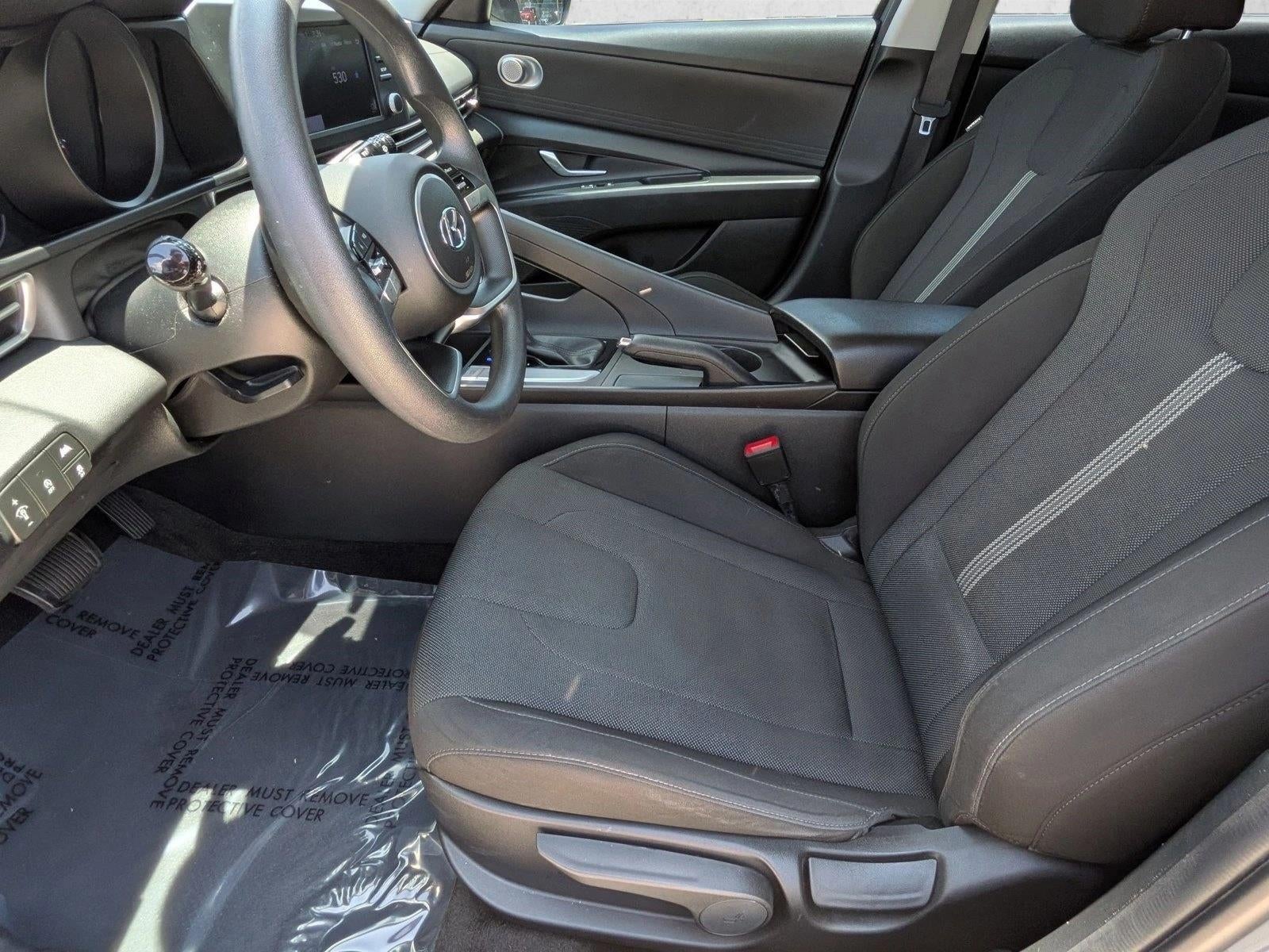 2022 Hyundai ELANTRA SE IVT