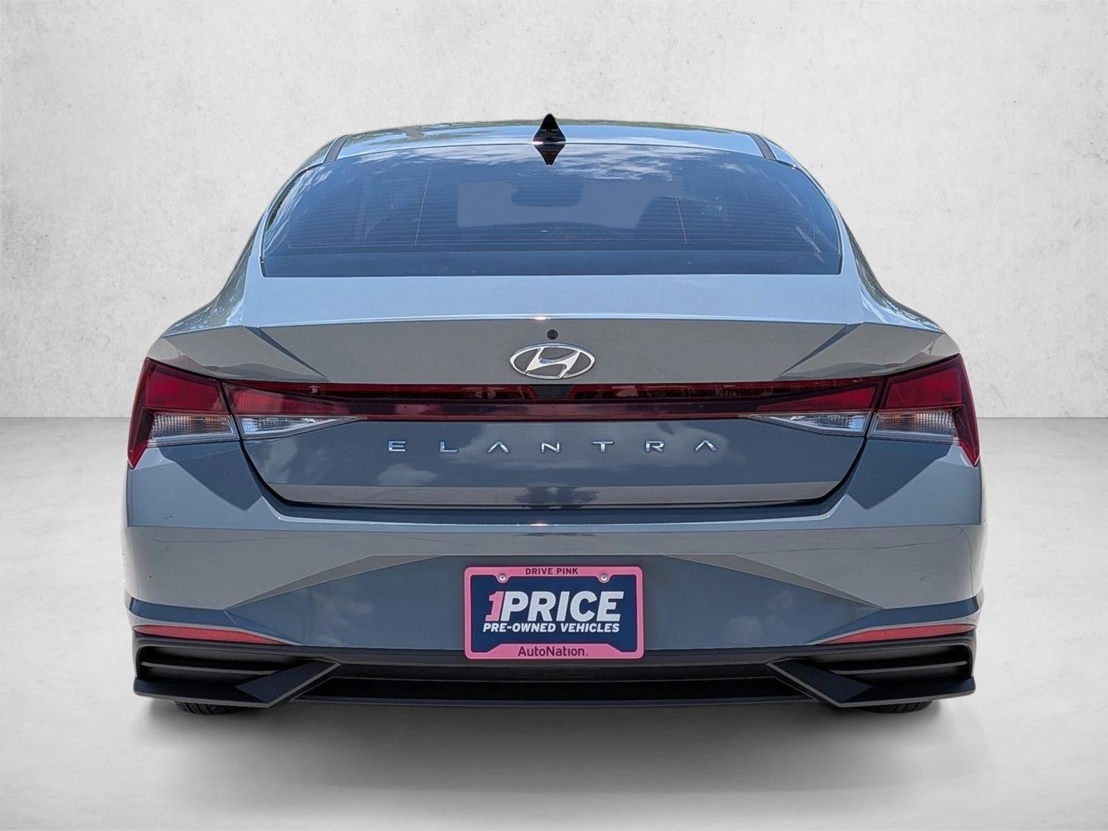 2022 Hyundai ELANTRA SE IVT
