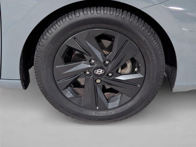 2023 Hyundai ELANTRA SEL IVT