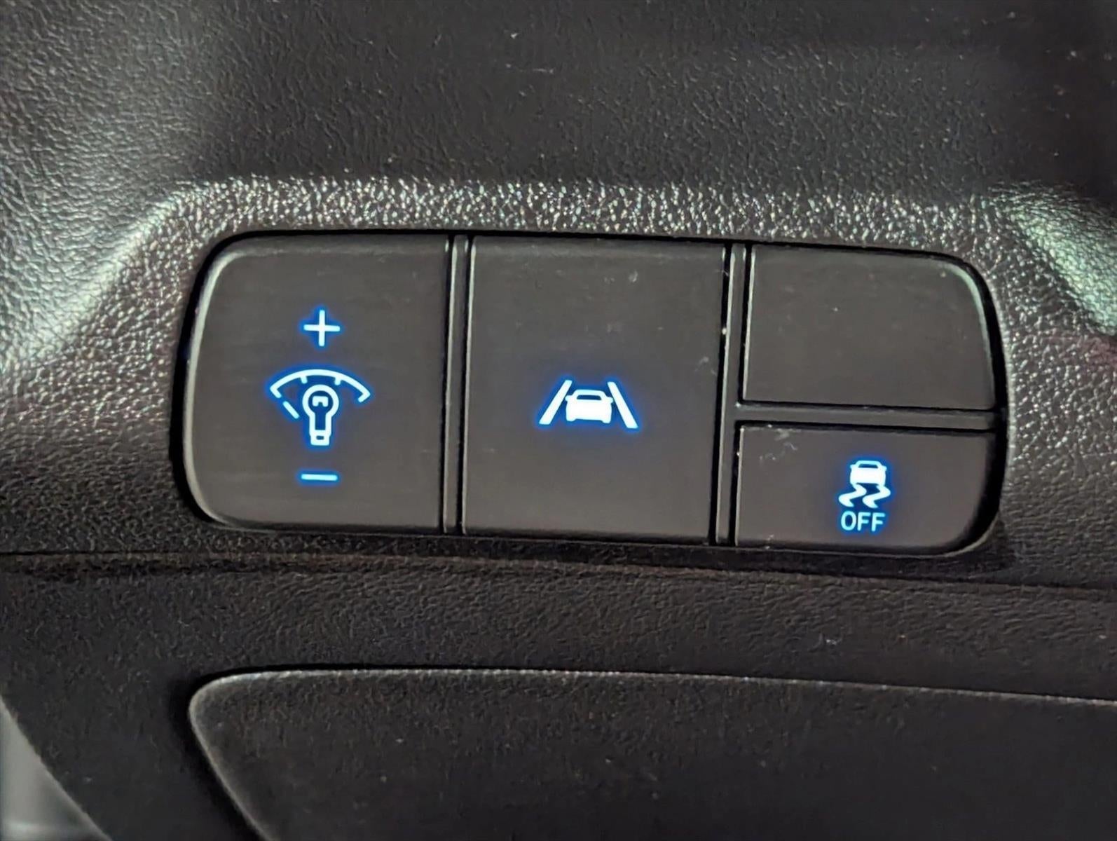 2023 Hyundai ELANTRA SEL IVT