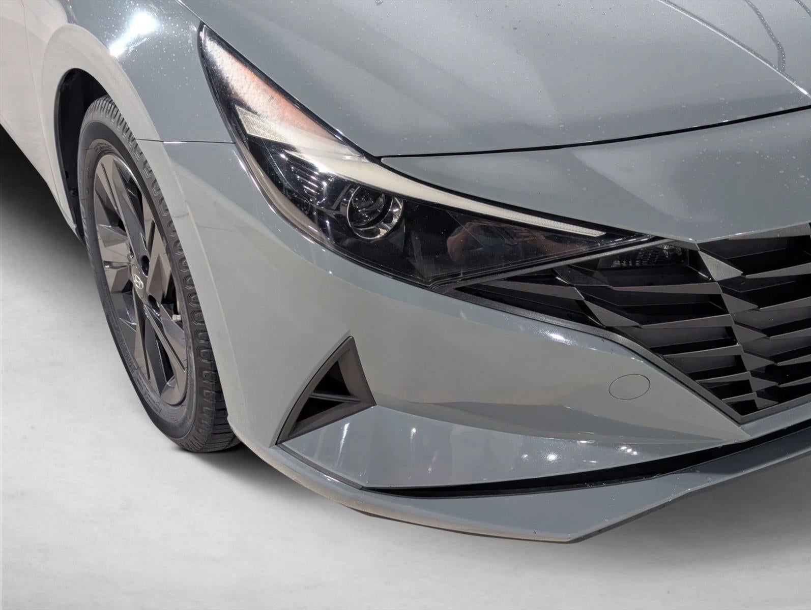 2023 Hyundai ELANTRA SEL IVT