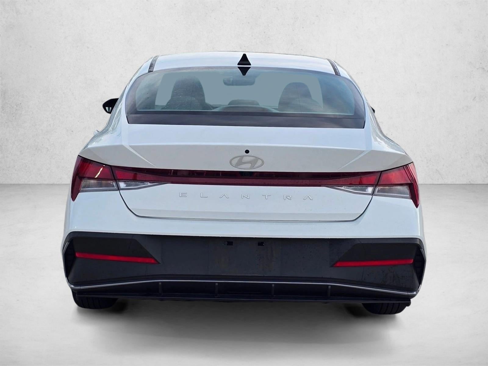 2024 Hyundai ELANTRA SEL IVT