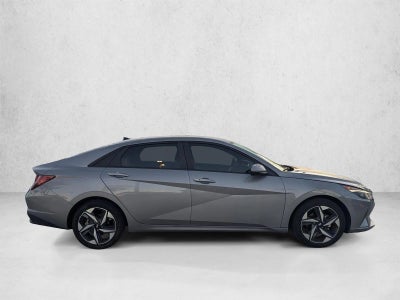 2023 Hyundai ELANTRA SEL IVT