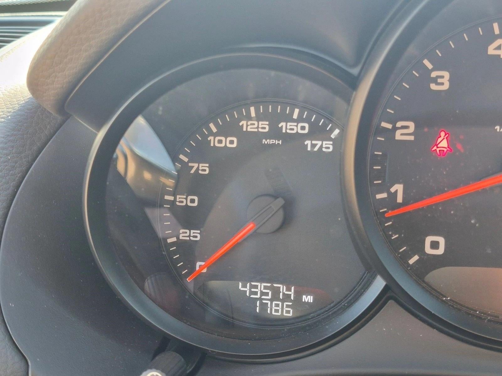 2015 Porsche Boxster 2dr Roadster