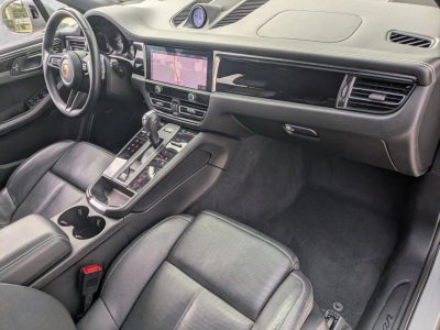 2022 Porsche Macan AWD