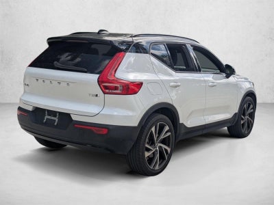 2021 Volvo XC40 T5 AWD R-Design