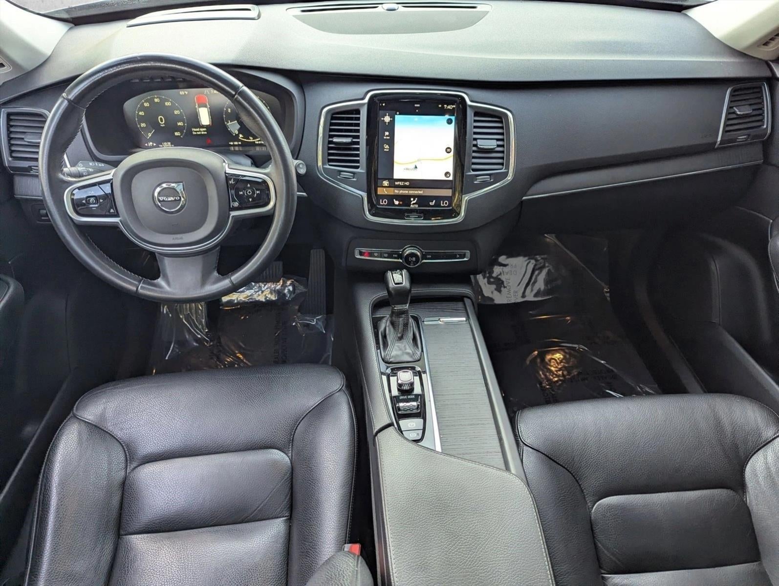 2020 Volvo XC90 T6 AWD Momentum 7 Passenger