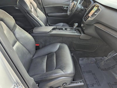 2020 Volvo XC90 T6 AWD Momentum 7 Passenger