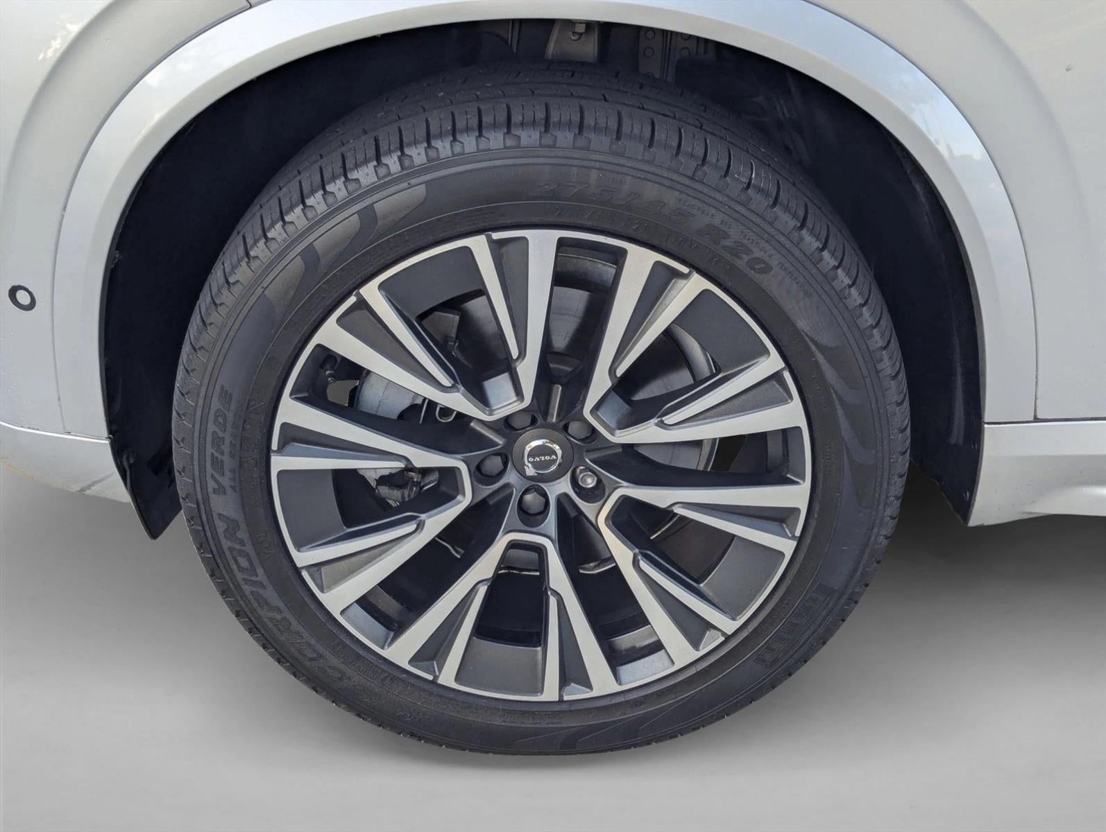 2020 Volvo XC90 T6 AWD Momentum 7 Passenger