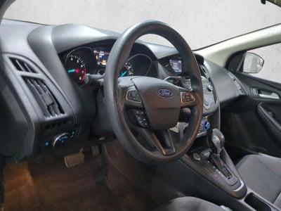 2017 Ford Focus SE Sedan