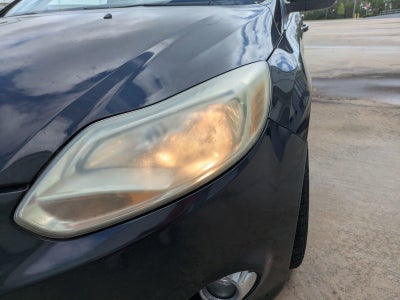 2012 Ford Focus 4dr Sdn SEL