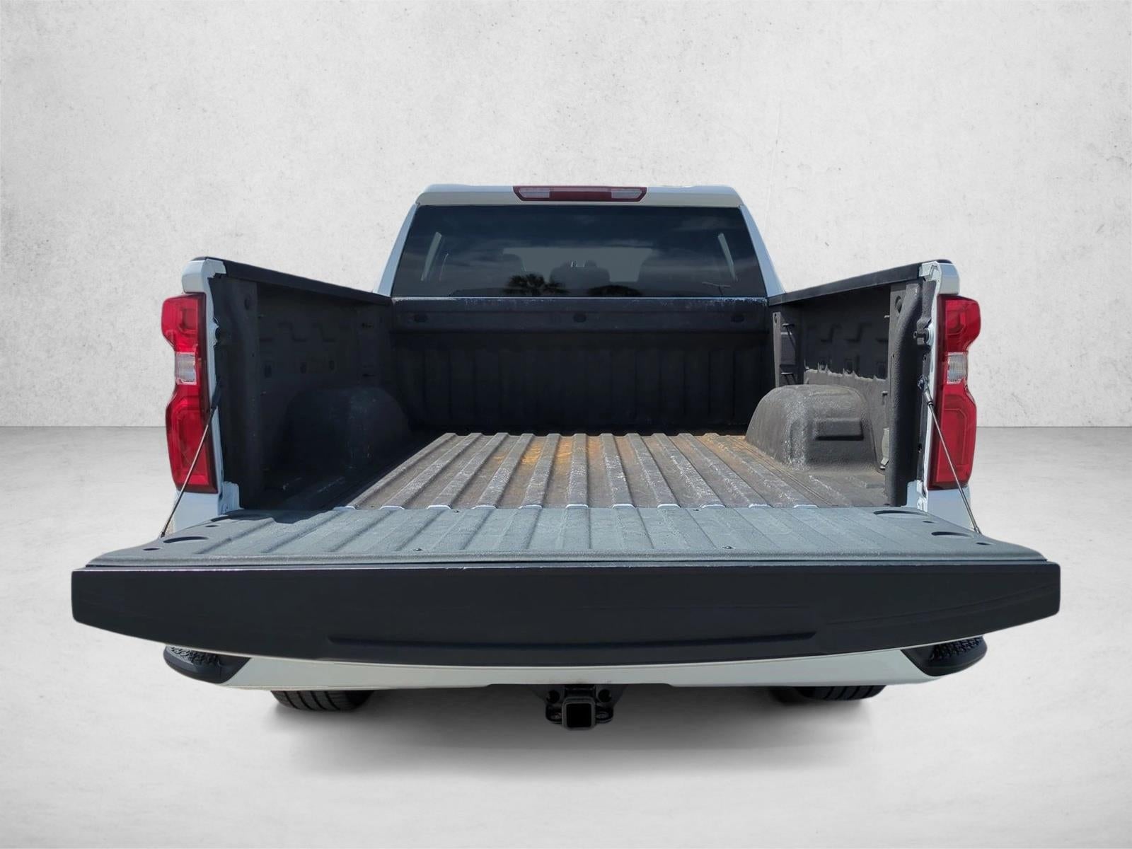 2021 Chevrolet Silverado 1500 Crew Cab Short Box 2-Wheel Drive Custom