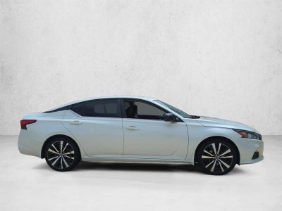 2020 Nissan Altima 2.5 SR Sedan