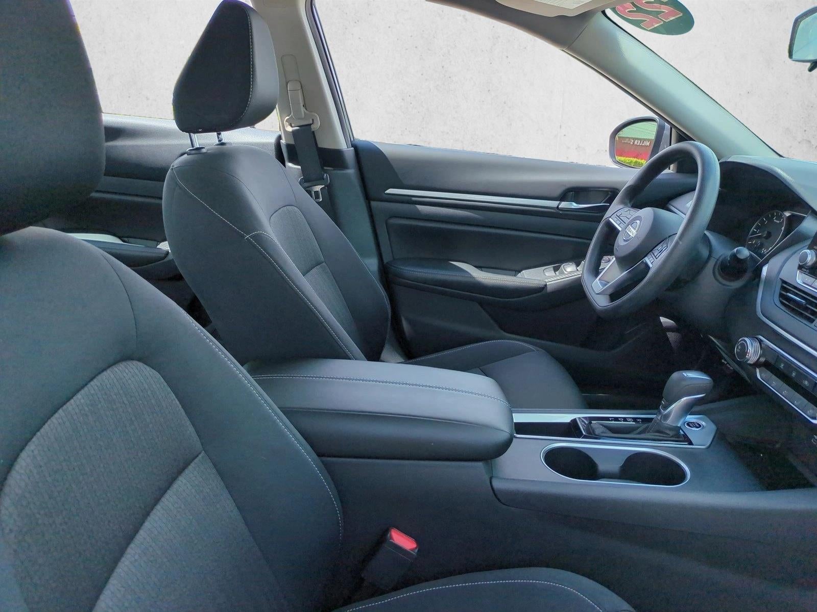 2022 Nissan Altima 2.5 SV Sedan