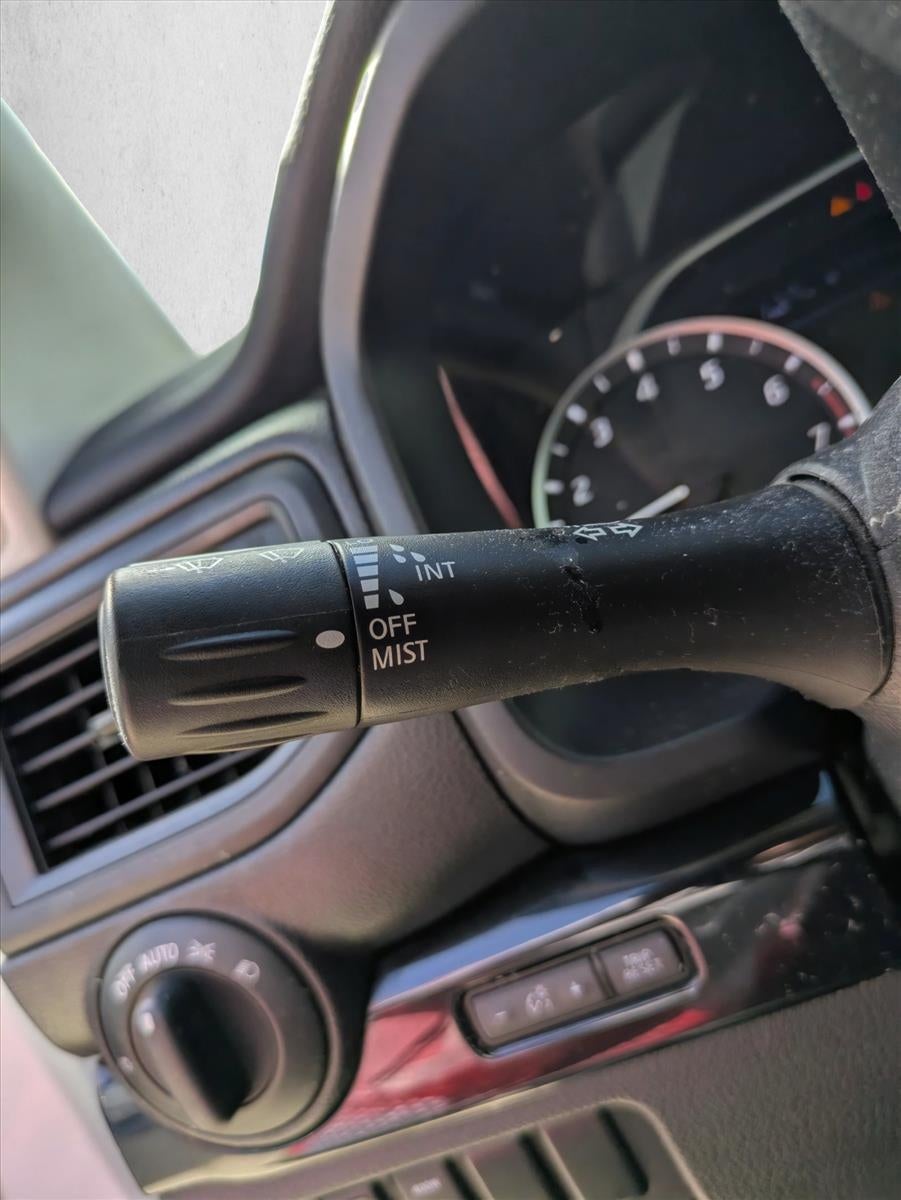 2023 Nissan Titan 4x2 Crew Cab SV