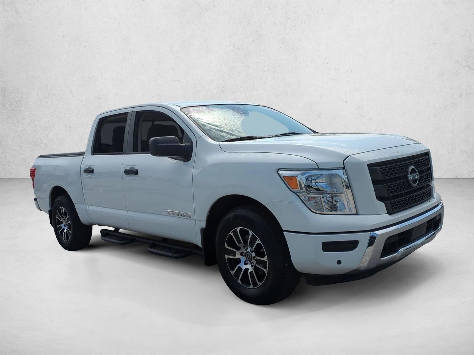 2023 Nissan Titan 4x2 Crew Cab SV