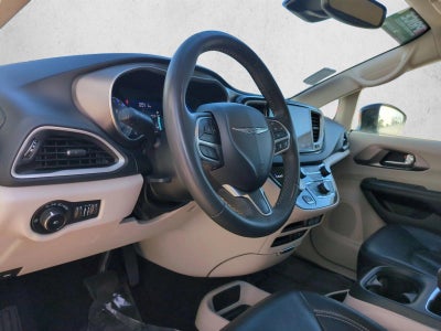 2022 Chrysler Pacifica Touring L FWD