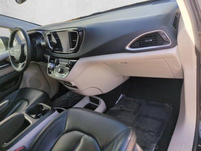 2022 Chrysler Pacifica Touring L FWD