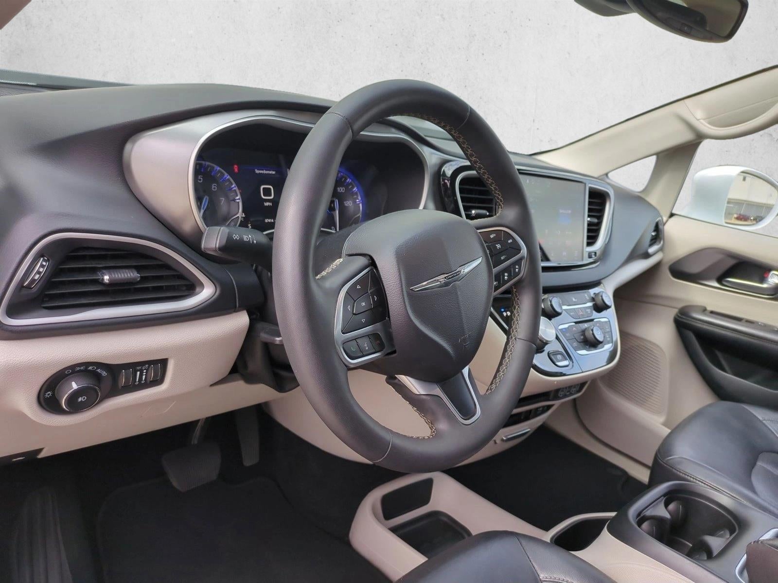 2022 Chrysler Pacifica Touring L FWD