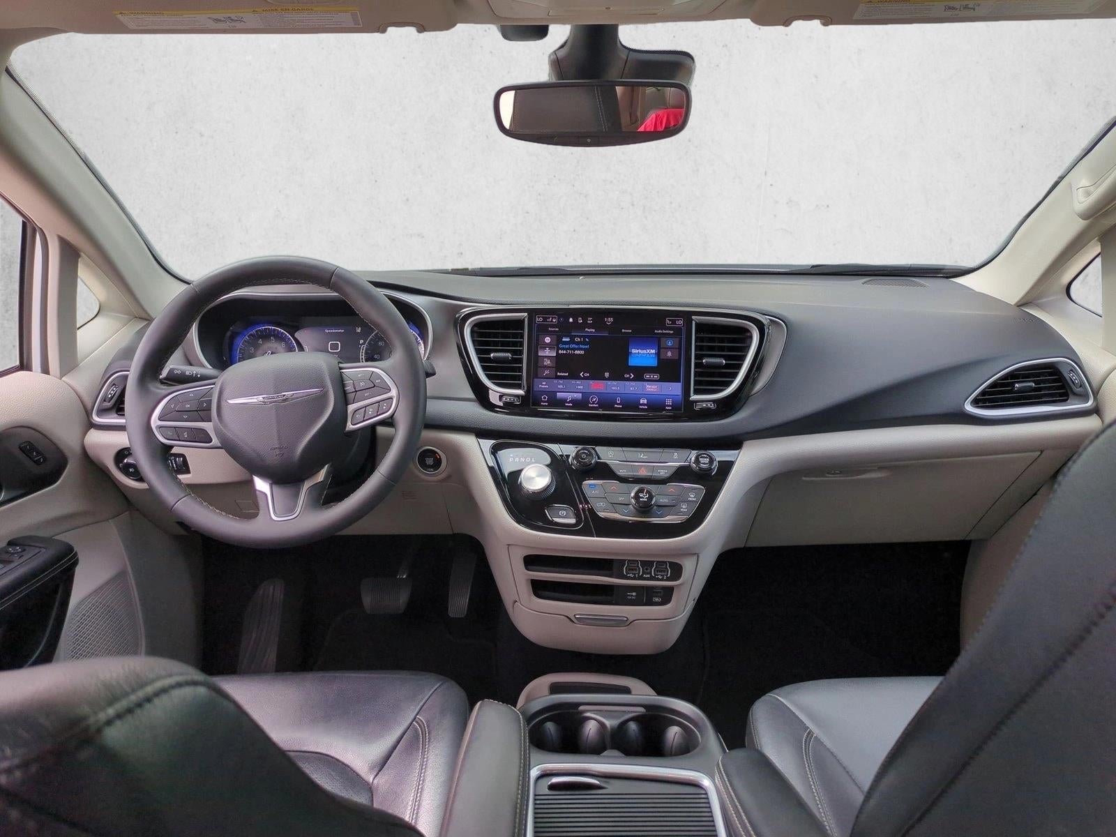 2022 Chrysler Pacifica Touring L FWD