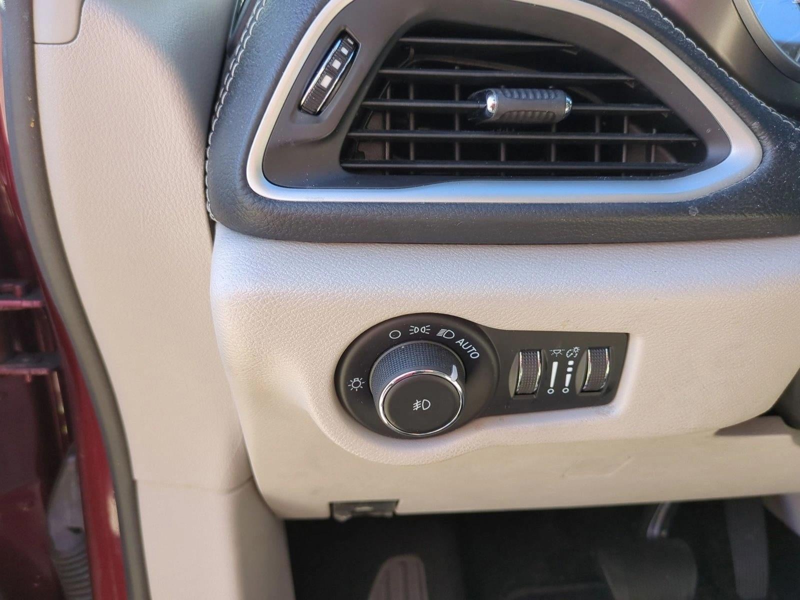 2021 Chrysler Pacifica Touring L FWD