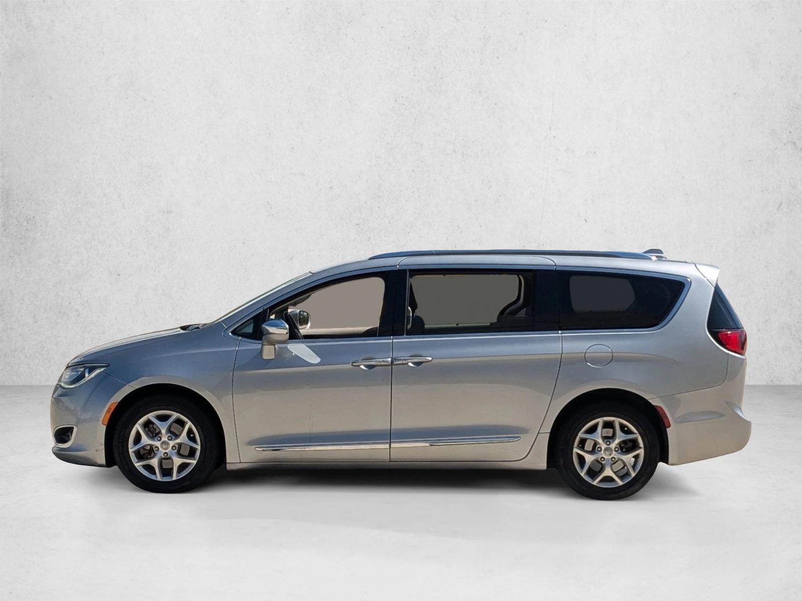 2020 Chrysler Pacifica Limited FWD